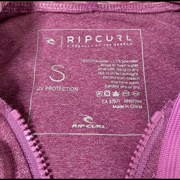 Rip Curl Hooded Zip-Up Active Sweater Dark Mauve
Size Small - Picture 5 of 6